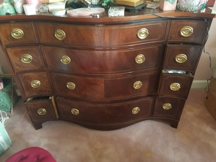 Beautiful Baker furniture chest of drawers