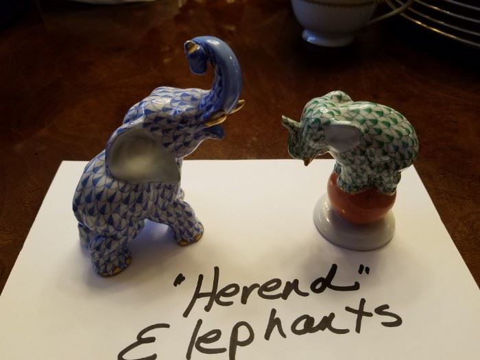 Herend elephants