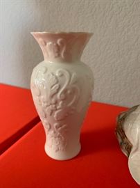 Lenox Gold/Ivory Bud Vase
