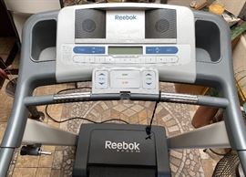 Reebok 8000 ES Treadmill 52x30x68in HxWxD