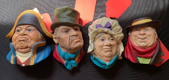 •	Bossons Chalkware Head MR Bumble	 	
	•	Bossons Chalkware Head Bill Sikes	 	
	•	Bossons Chalkware Head Sarah Gamp	 	
