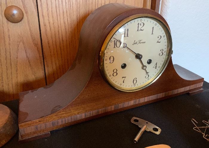 Seth Thomas Mantle Clock	 