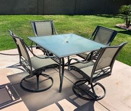 Hampton Bay Patio Table w/ 4 Chairs AS-IS