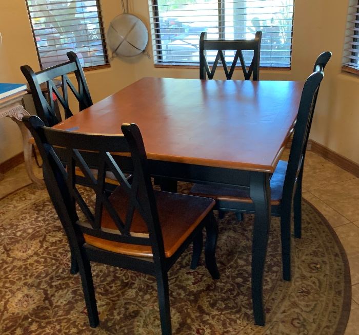 Country Kitchen Table w/ 4 Chairs	30x42x42in	HxWxD