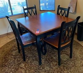 Country Kitchen Table w/ 4 Chairs 30x42x42in HxWxD