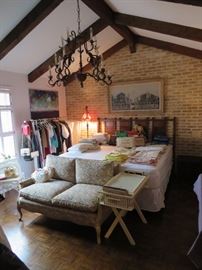 STUNNING HOME FULL OF AMAZING FURNITURE, CLOTHES AND COLLECTIBLES!