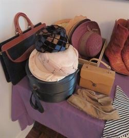 VINTAGE LADIES HATS, PURSES AND ACCESSORIES