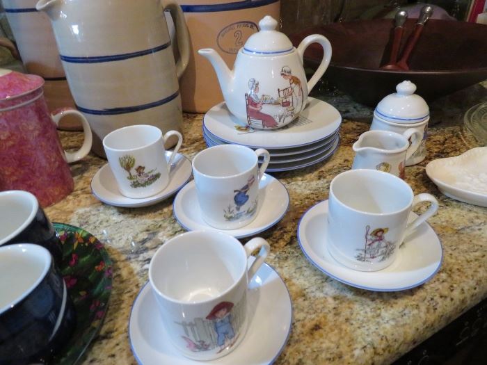 Reuters Germany Porcelain Childs Tea Set