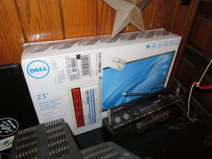 Dell Computer monitor in original box