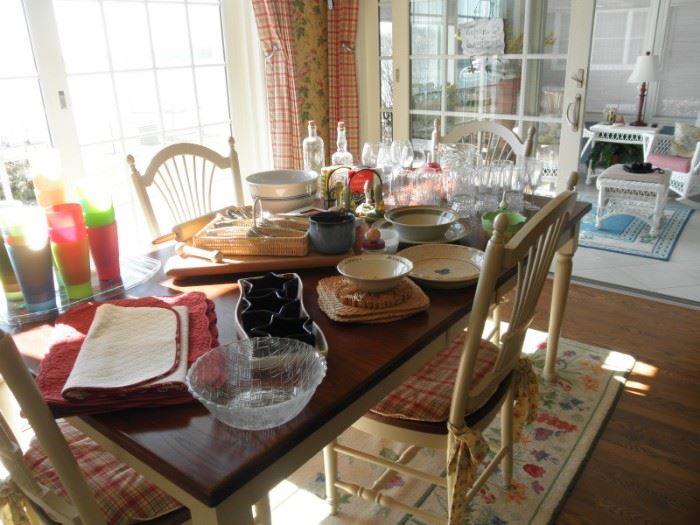 KITCHEN TABLE AND 6 CHAIRS