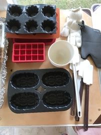 Bakeware, Silicone Bakeware, Oven and Grill Gloves, New Spatulas