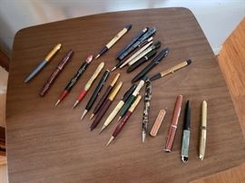 Vintage fountain pens