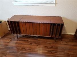 Working vintage Zenith console