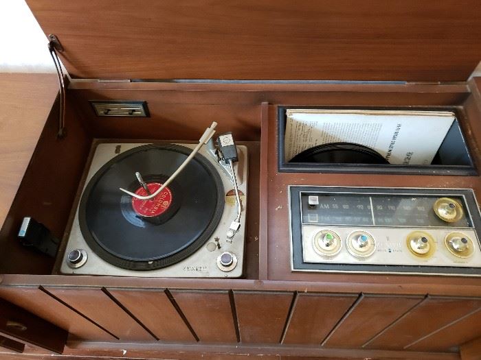 Working vintage Zenith console