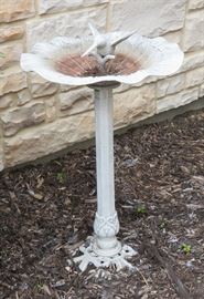 Hummingbird bird bath
