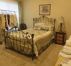 Queen bed, bed linens