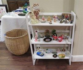 Collectibles, large basket