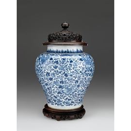 Lot 387 Fine Chinese Porcelain Vase