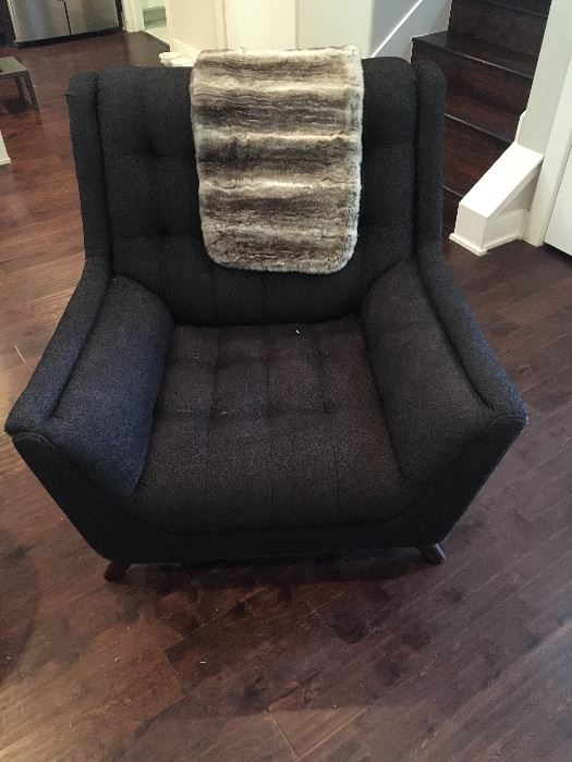 Fur throw. *please see height measurements for chair on couch and love seat pictures. Chair- length 3ft1in