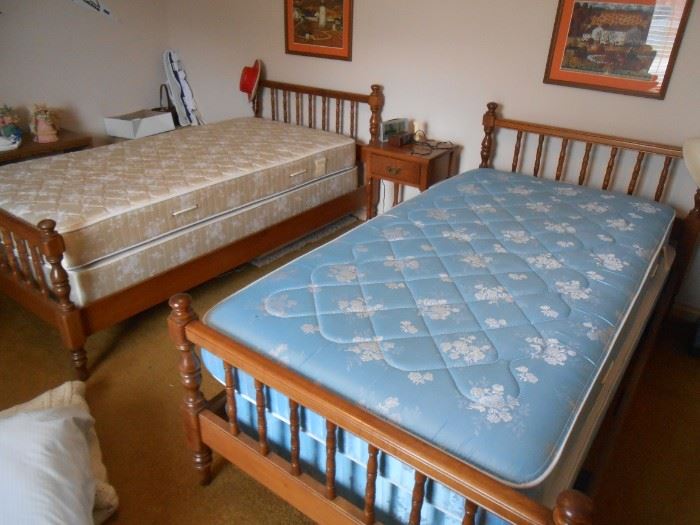 Maple twin beds + mattress sets