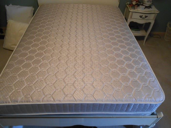 Full size gorgeous mattress set