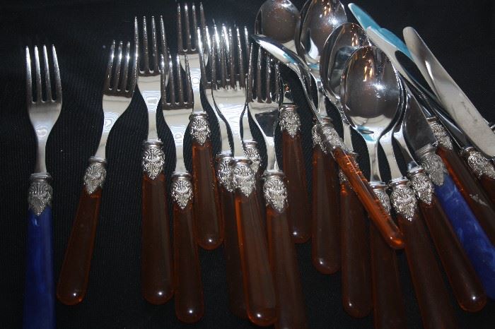 ITALIAN FLATWARE