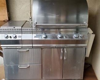 9k Stainless steel BBQ
500.00