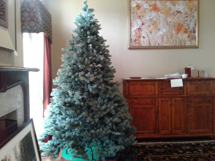THIS TREE WAS 900 NEW. DIFF. CHOICES MULTI/CLEAR, FLASHING ETC. SECTIONS GO TOGETHER WITHOUT CORDS. JL TREHARN HAND CRAFTED TIGER MAPLE CUPBOARD!