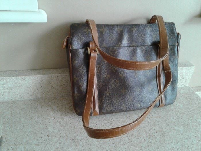 Louis Vuitton vintage purse. htf
