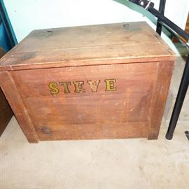 vintage toy box