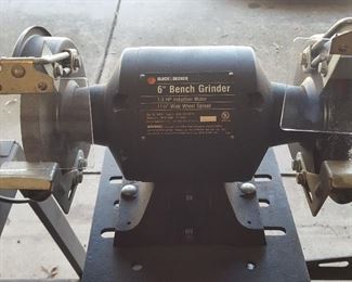 B&D 6in bench grinder