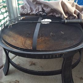 Round fire pit, with cover
