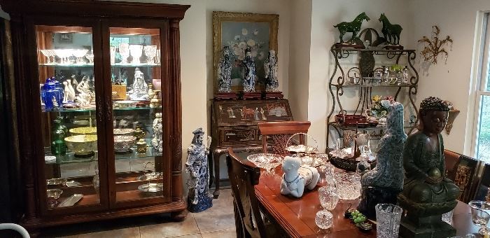 Hemingway Collection China Cabinet , matching Table/Chairs.  Four Post Bed and Dresser also available. tropical leaf pattern carved throughout. Excellent condition.