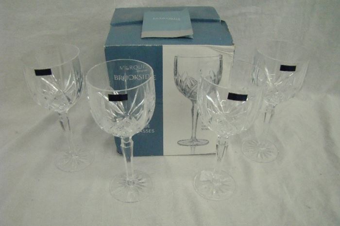 New Set of 4 Marquis By Waterford Brookside Crystal Wine Glasses
