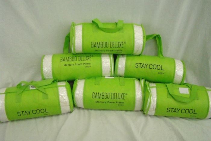 6 Bamboo Deluxe Memory Foam Pillows
