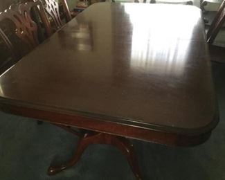 Solid Oak Claw Foot Pedestal Table https://ctbids.com/#!/description/share/120666