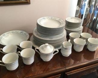 Dresden Rose Mikasa Fine China – Service for 8 https://ctbids.com/#!/description/share/120696