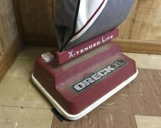 Oreck XL Hotel Vacuum https://ctbids.com/#!/description/share/120713