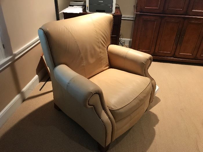 Excellent condition leather arm chair