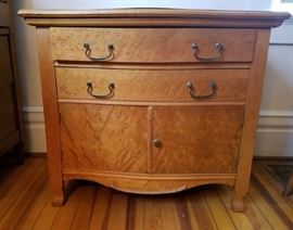 Atq Birds Eye Maple Washstand