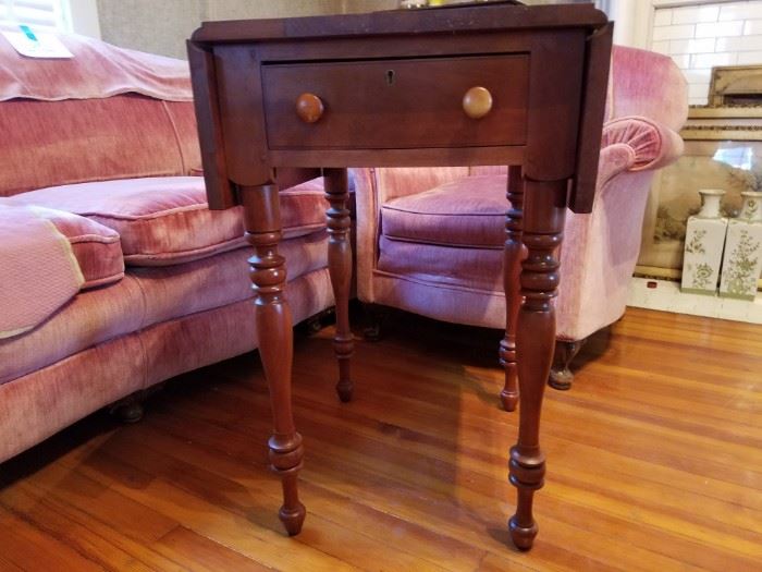 Atq Cherry Drop Leaf Accent Table