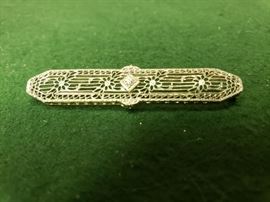 HQ Diamond Bar Pin 14kt