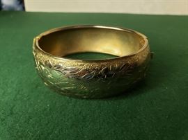 Vtg Gold Bangle