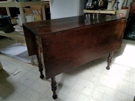 Vtg Mahogany Dropleaf Table