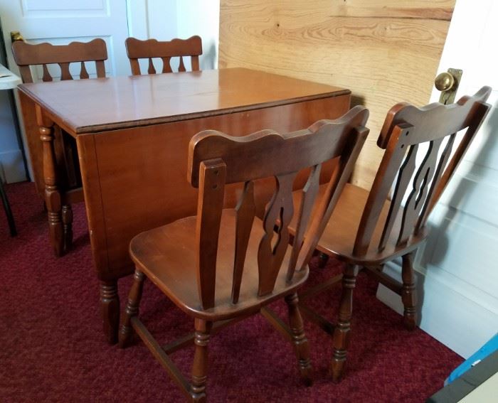 Vtg Maple Table and 4 Chairs