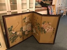 #30	Asian screen w 4 panels 2 foot tall -Each Panel 17" Wx35H	$75 	