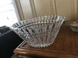 #103	Heavy Leaded Crystal Bowl 13x9	 $35.00 	