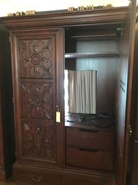 #39	Wood carved door entertainment center 6 drawers and 2 doors	 $175.00 	