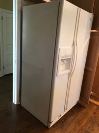 #115 whirlpool 25 cc GH5SHA SXS fridge $300