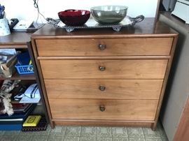 #30	Drexel chest of drawers 30x17x28.5	$170 
